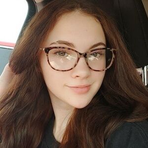 Meet your Posher, Aliya